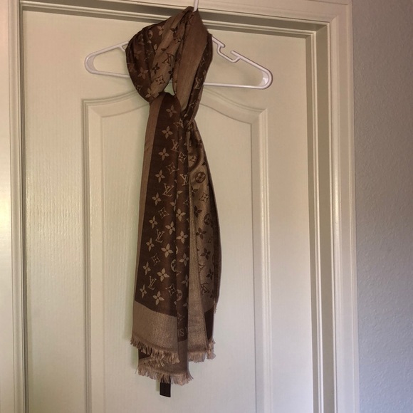 Louis Vuitton scarf - Picture 5 of 5